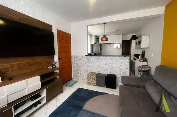 Casa Térrea com Quintal em Bairro Tradicional de São Roque!