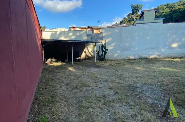 Terreno Plano em Bairro Próximo ao Centro de São Roque! 