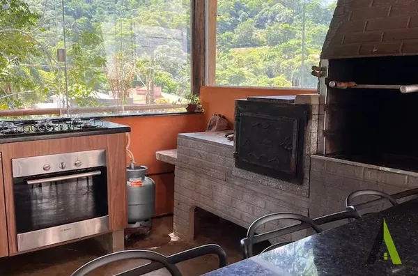 Casa de alto padrão mobiliada  em São Roque!