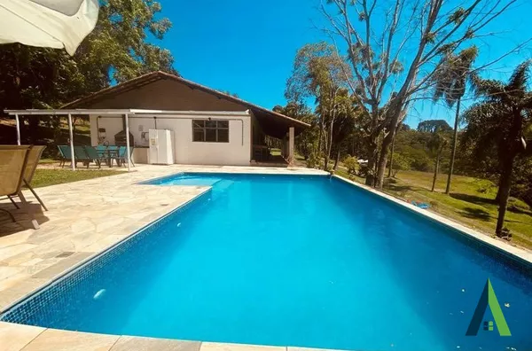 Chácara com Lago e Lazer Completo em São Roque! 
