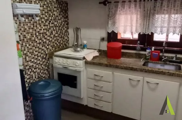 Chalé a venda em condomínio  em São Roque!