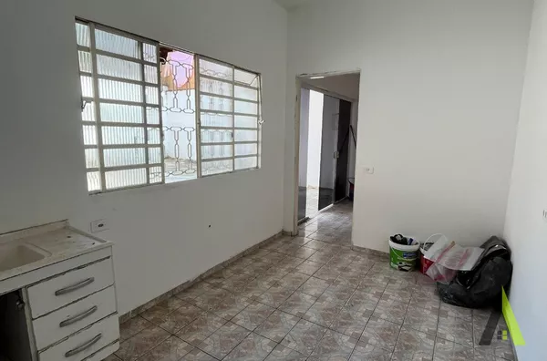 Sala Comercial no Centro de Araçariguama!