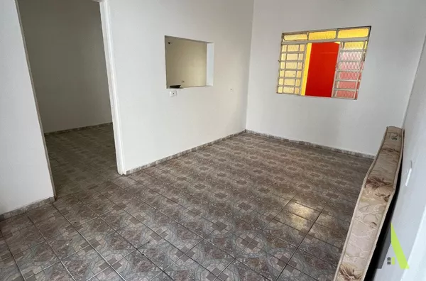 Sala Comercial no Centro de Araçariguama!