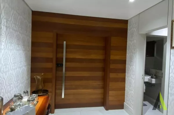 Sobrado de Alto Padrão  decorado em condomínio de São Roque!