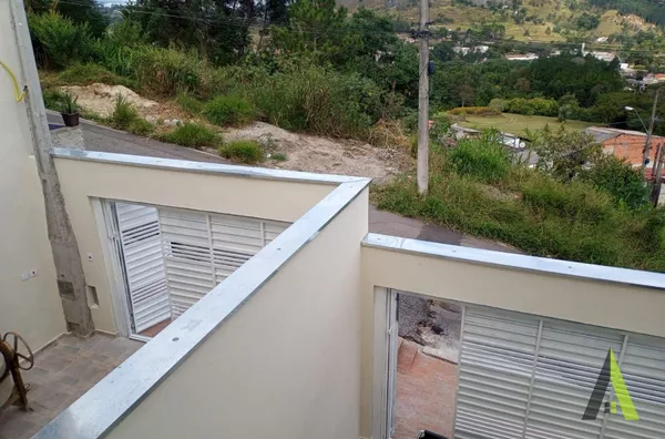 Casa nova em bairro próximo ao centro de São Roque!