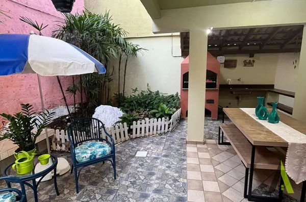Casa em Condomínio Fechado em São Roque!