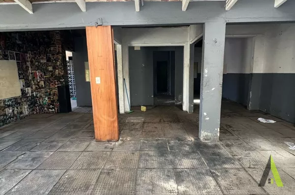 Casa Térrea Comercial em São Roque!