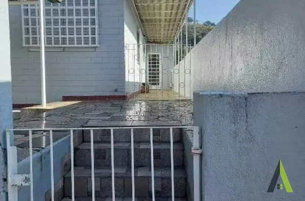 Casa Térrea em São Roque! 