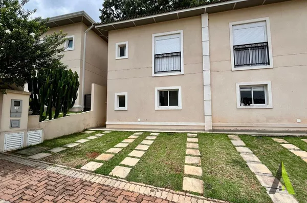 Casa em Condomínio Fechado em São Roque!