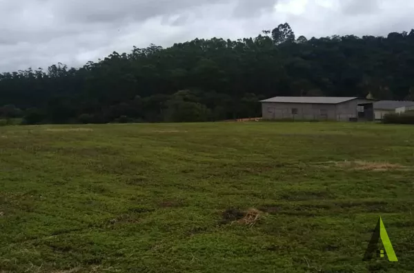 Terreno com Topografia Privilegiada na Estrada do Vinho em São Roque!