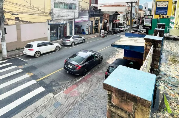 Ponto Comercial com 12 Salas no Centro de São Roque!