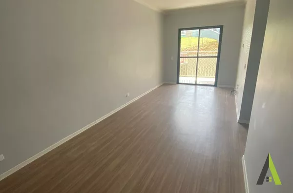 Apartamento em Bairro Tradicional de São Roque! 