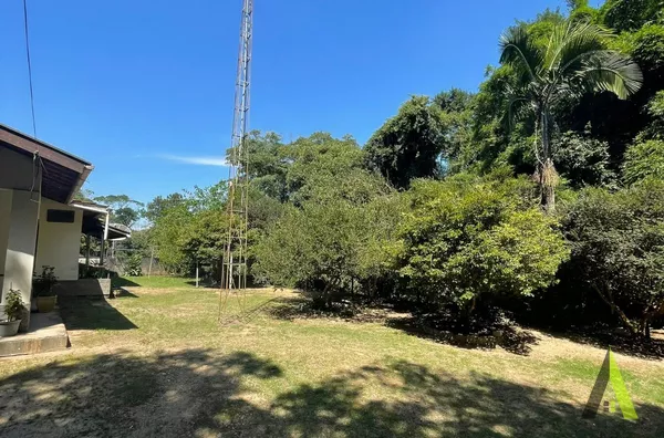 Chácara em Região Nobre de São Roque!