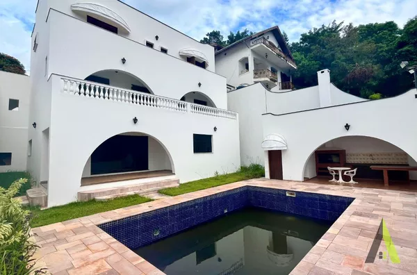  Sobrado em Bairro Nobre de São Roque!