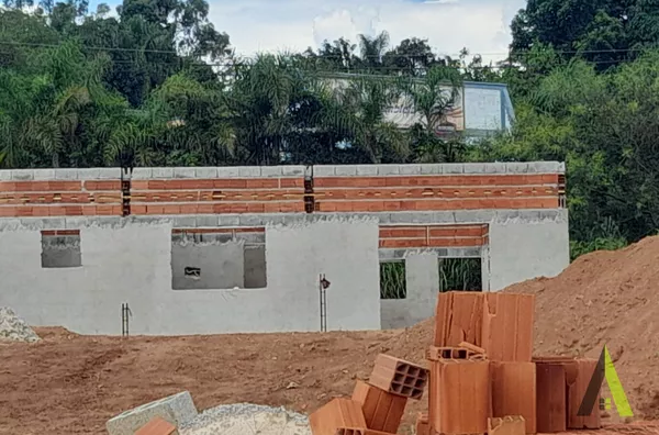 Casa em Condomínio Fechado em Mairinque! 