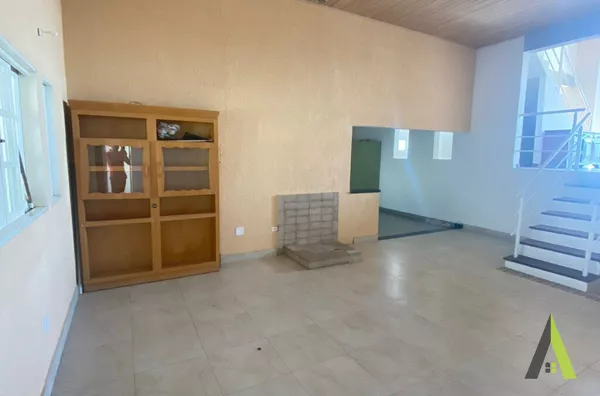 Casa em Condomínio Fechado de São Roque! 