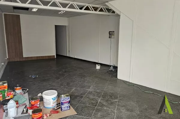 Ponto Comercial no Centro de São Roque! 