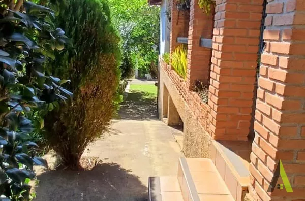 Chácara com Piscina em Mailasqui! 