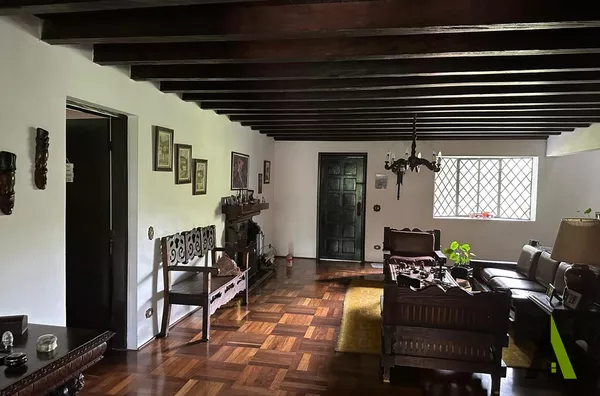 Chácara no Km 48,5 da Raposo Tavares em São Roque! 