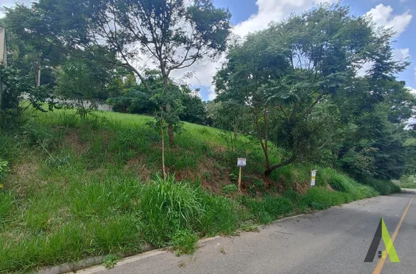Terreno em Bairro Nobre de São Roque! 