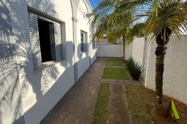 Casa Térrea em Bairro Nobre de São Roque!