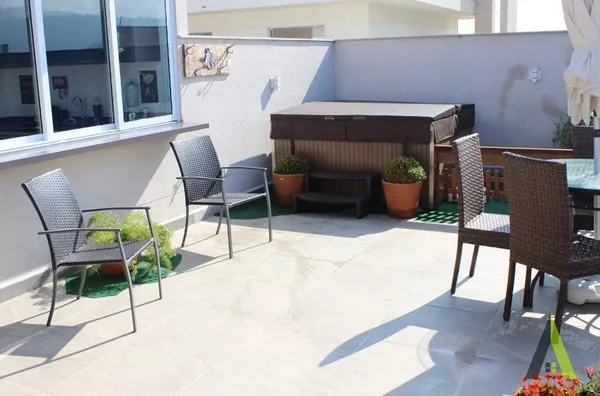 Apartamento Duplex no Centro de São Roque! 