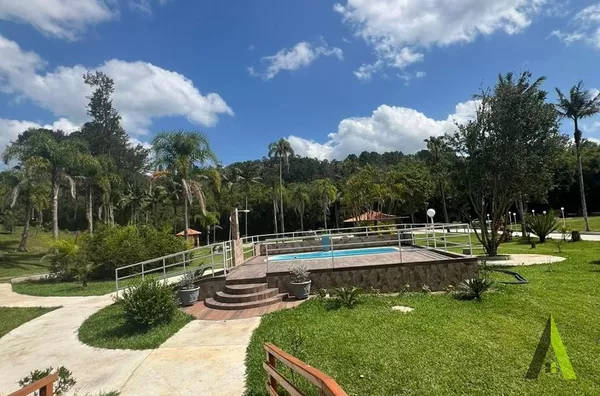 Área Espetacular Próximo ao Roteiro do Vinho em São Roque! 