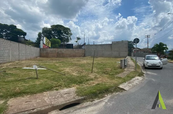 Terreno Plano em Bairro Tradicional em São Roque! 