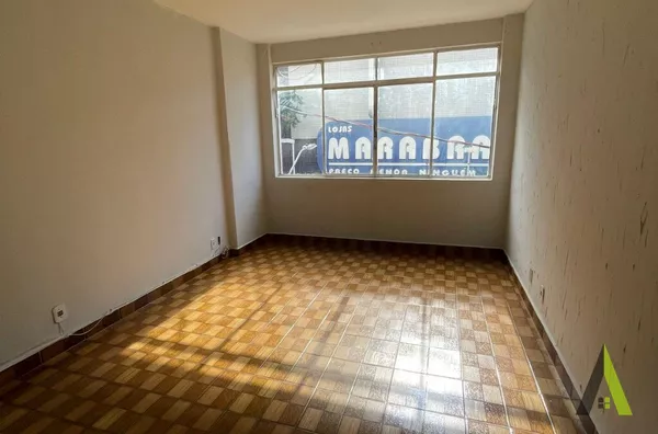 Apartamento com Elevador no Centro de São Roque!