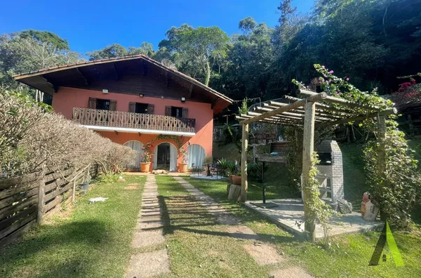 Chácara no Pé da Serra em São Roque!