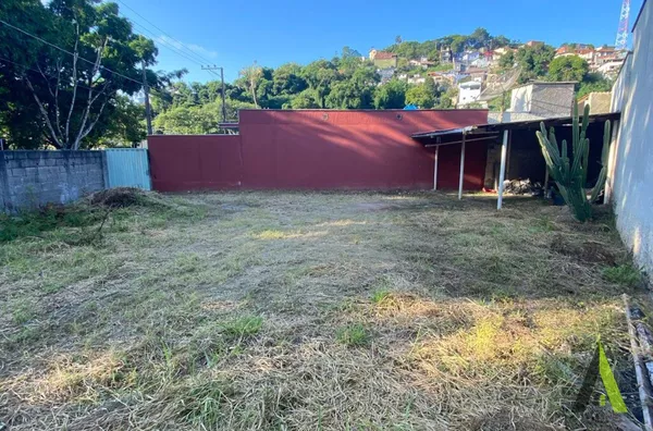 Terreno Plano em Bairro Próximo ao Centro de São Roque! 