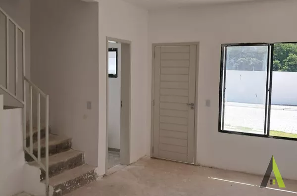 Sobrado em Condomínio Fechado em São Roque!