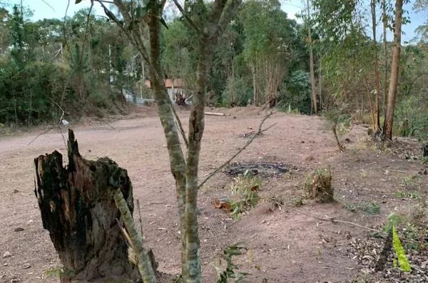 Terreno Plano em São Roque!