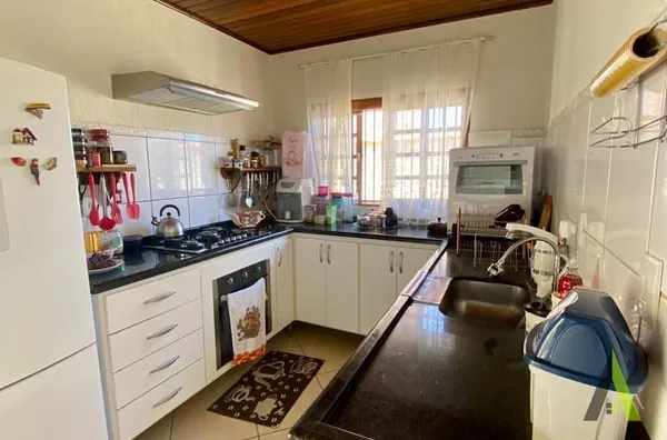 Sobrado com Piscina e Área Gourmet! 