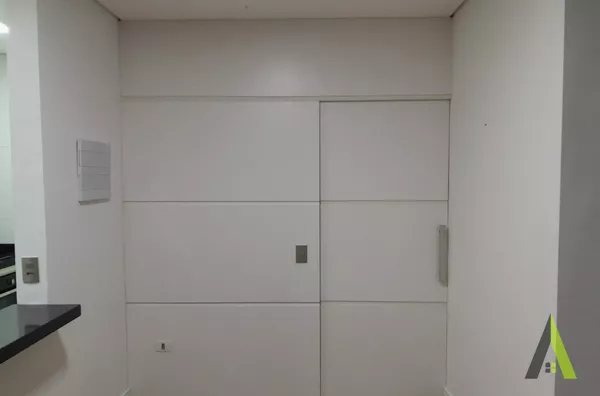 Apartamento Rico em Planejados na Estrada do Vinho em São Roque!