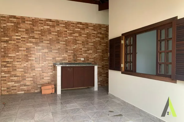 Casa com Acabamento Sofisticado em Mailasqui (Bairro) na Cidade de São Roque!