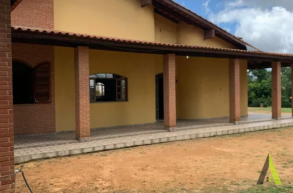 Chácara Rodeado de Muito Verde em São Roque!