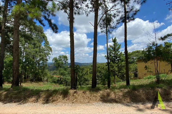 Terreno na Estrada do Vinho em São Roque! 