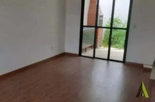 Casa em Condomínio Fechado em São Roque!