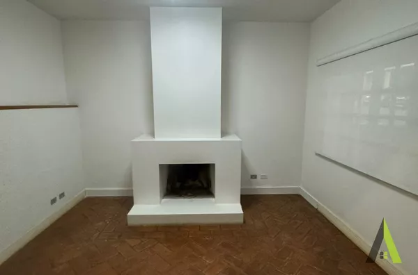 Sobrado em Condomínio no Centro de São Roque!