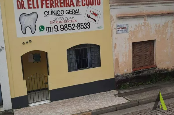 Sobrado Comercial no Centro de São Roque!