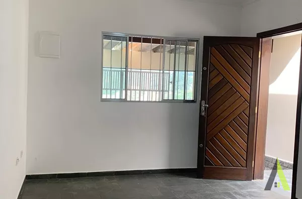 Casa Térrea com Edícula em Mailasqui! 