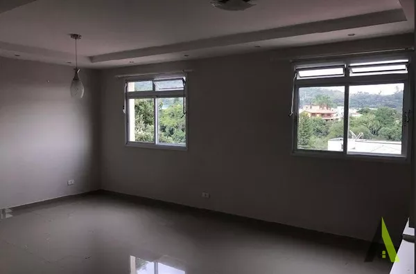 Apartamento Próximo ao Centro de São Roque! 