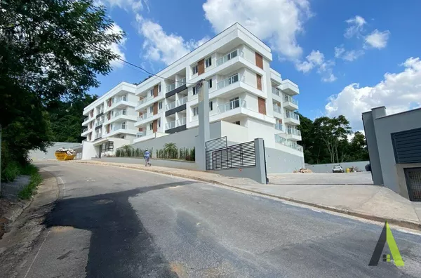 Apartamento em Condomínio Novo em São Roque! 