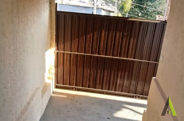 Duas Casas no Centro de Mailasqui! 