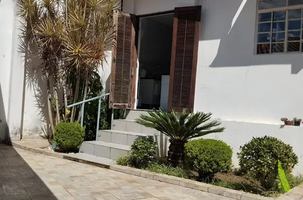 Chácara Térrea em Região Nobre de São Roque!