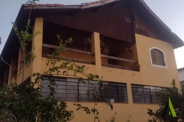 Chácara Rodeada de Muito Verde em São João Novo! 