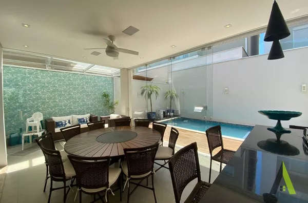 Sobrado em Condomínio Fechado com Acabamento de Primeira em São Roque!