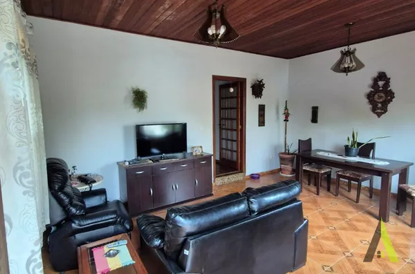 Casa Térrea com Área Gourmet em São Roque! 