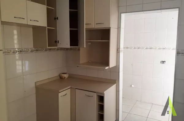 Casa em Condomínio Fechado em São Roque! 